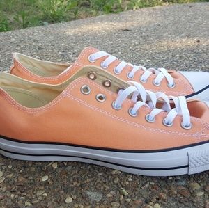 Converse Size 11 Low Top Sunset Glow (NIB)